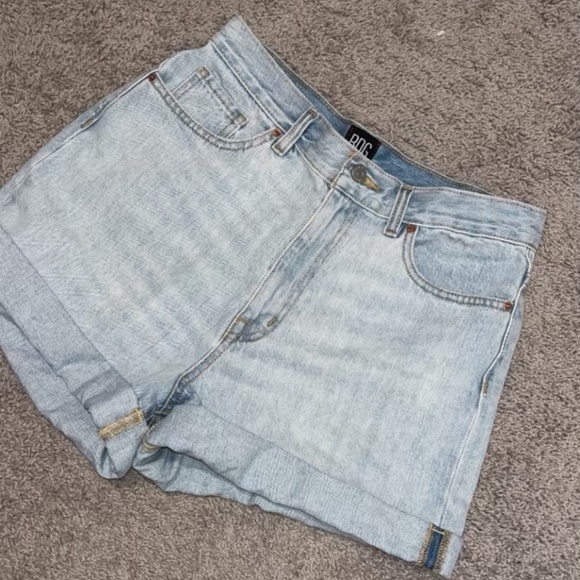 BDG Denim - BDG Denim High Rise Mom Shorts